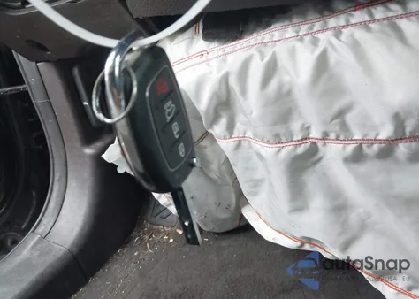 2016 Hyundai Santa Fe Sport 2.4L z USA, uszkodzony, nr VIN 5XYZTDLB1GG374883